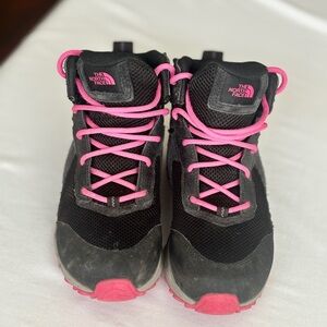 Kid’s Hiking boots size 3